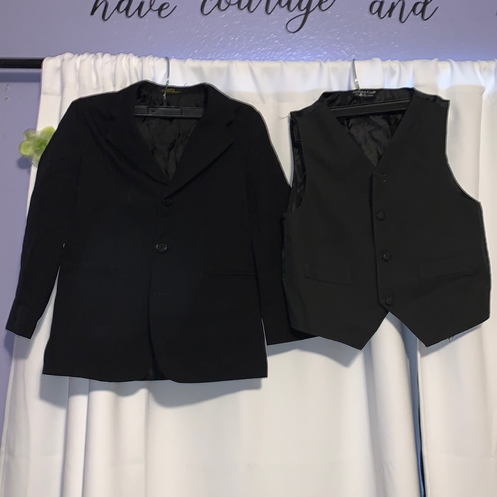 Arrow black blazer with Sahara club black vest formal suit set